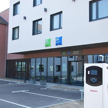 Ibis Styles Valenciennes Petite Foret ภายนอก รูปภาพ