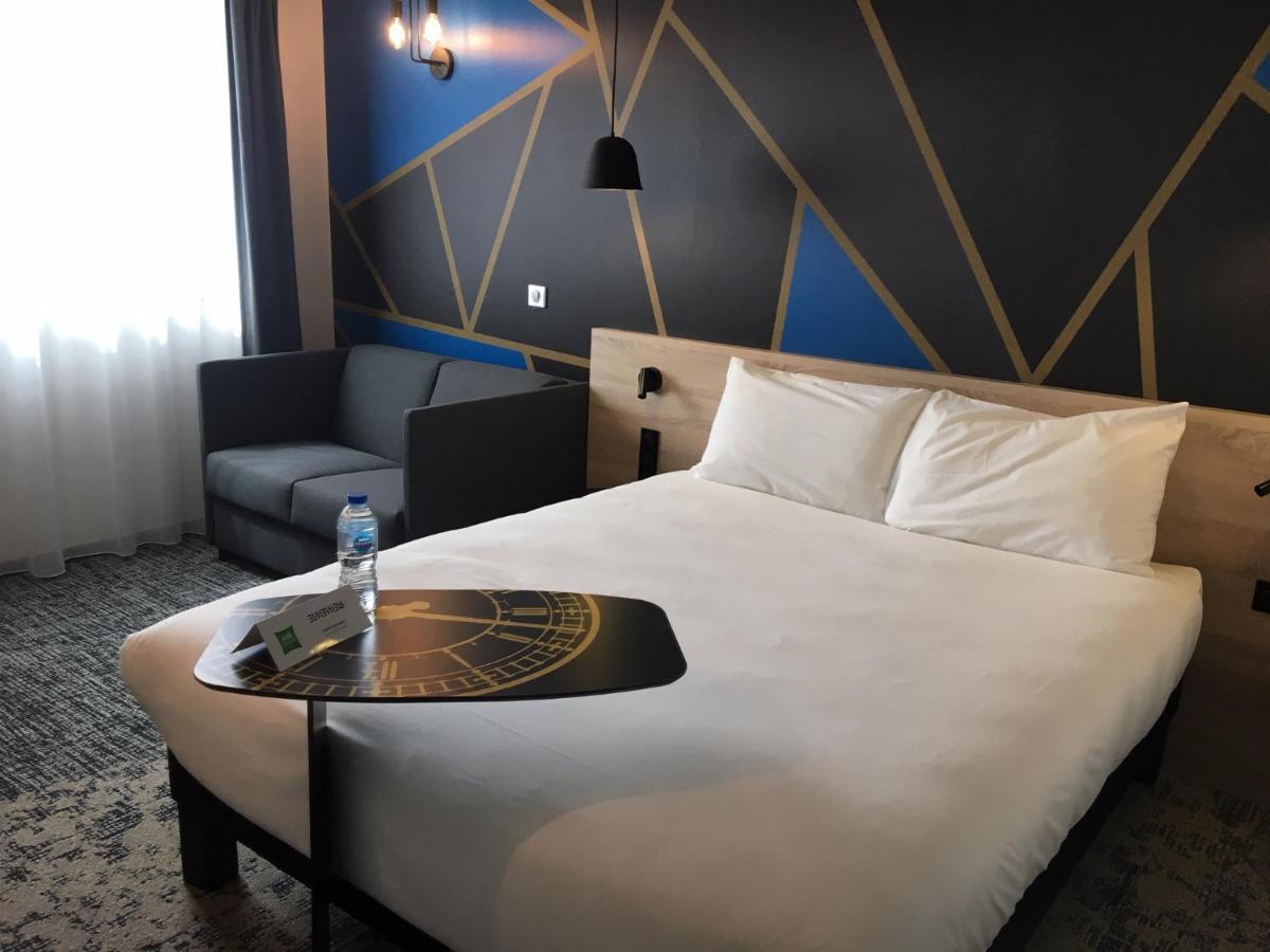 Ibis Styles Valenciennes Petite Foret ภายนอก รูปภาพ