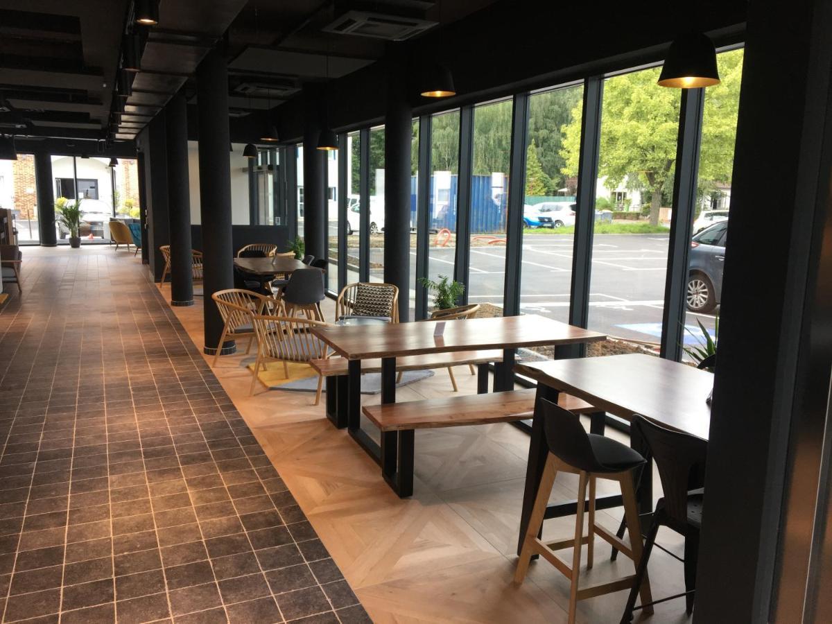 Ibis Styles Valenciennes Petite Foret ภายนอก รูปภาพ