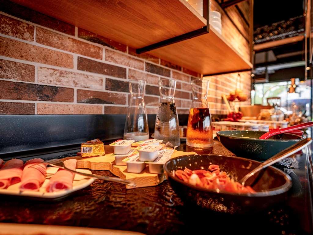 Ibis Styles Valenciennes Petite Foret ภายนอก รูปภาพ